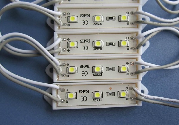 LED模組一般用什么膠水？